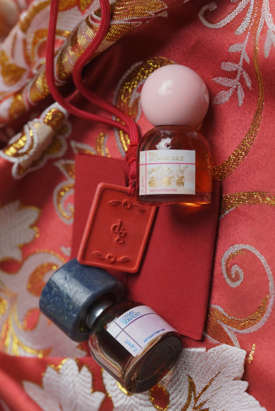 COSMIC SERPENT (Blueberry Cave & Puerh Tea) - lv1 studio